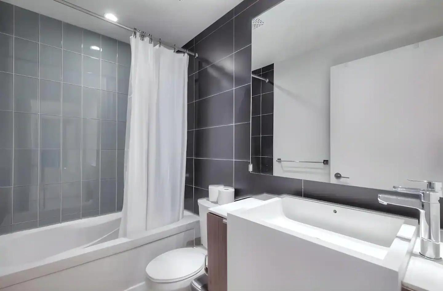 Gorgeous 1bdr Across Rogers Center, Cnt Apartment Toronto